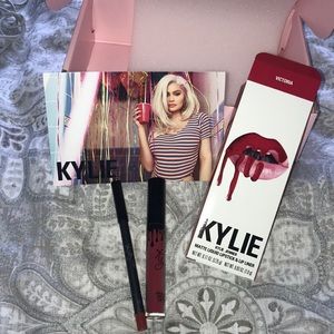 Brand new Kylie lip kit victoria shade